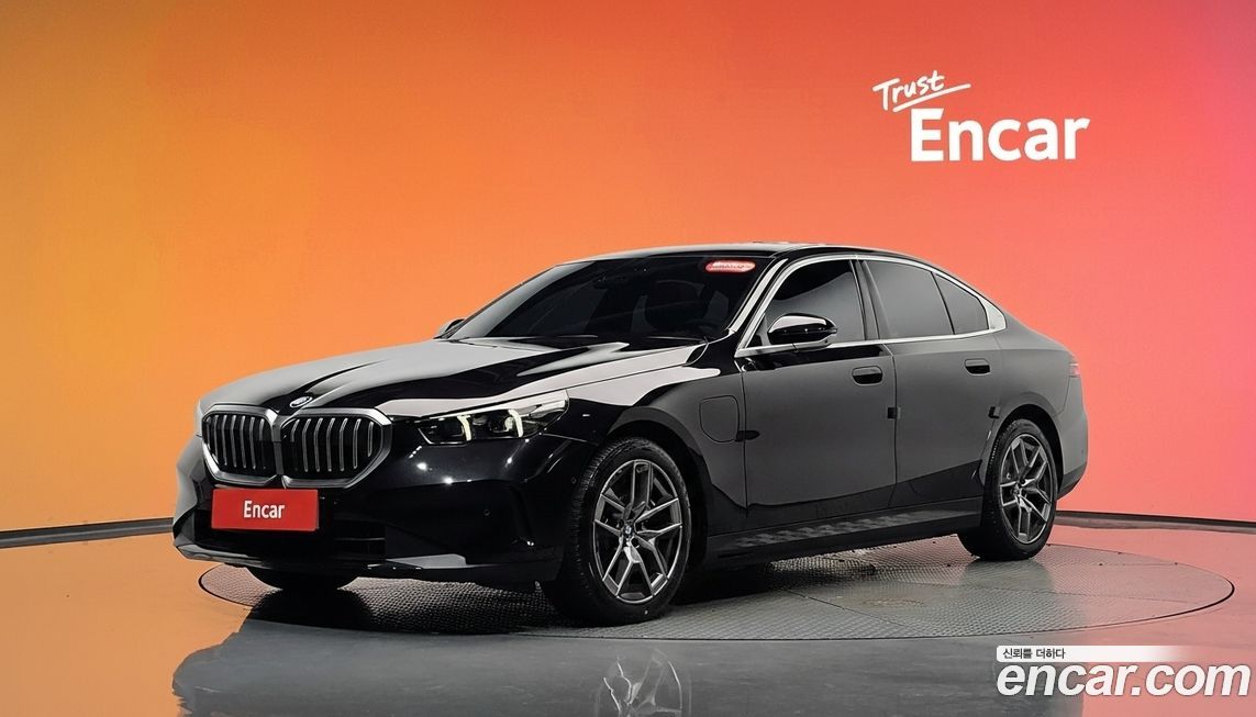 BMW 5-Series 2025