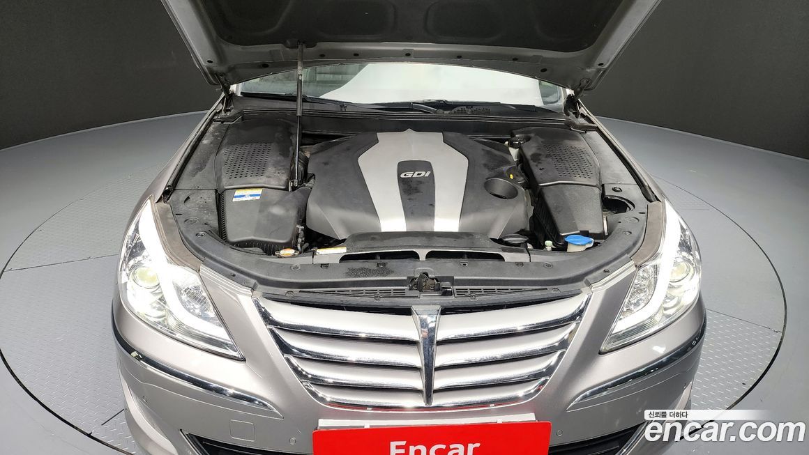 Hyundai Genesis 2012