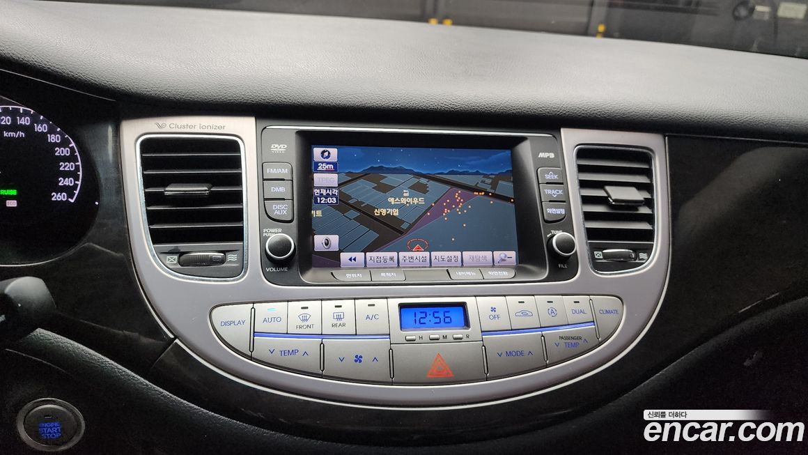 Hyundai Genesis 2012