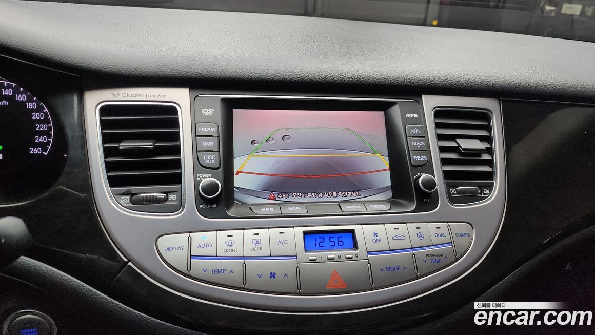 Hyundai Genesis 2012