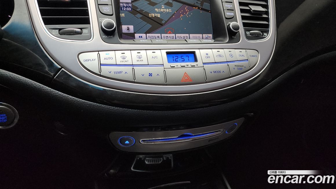 Hyundai Genesis 2012