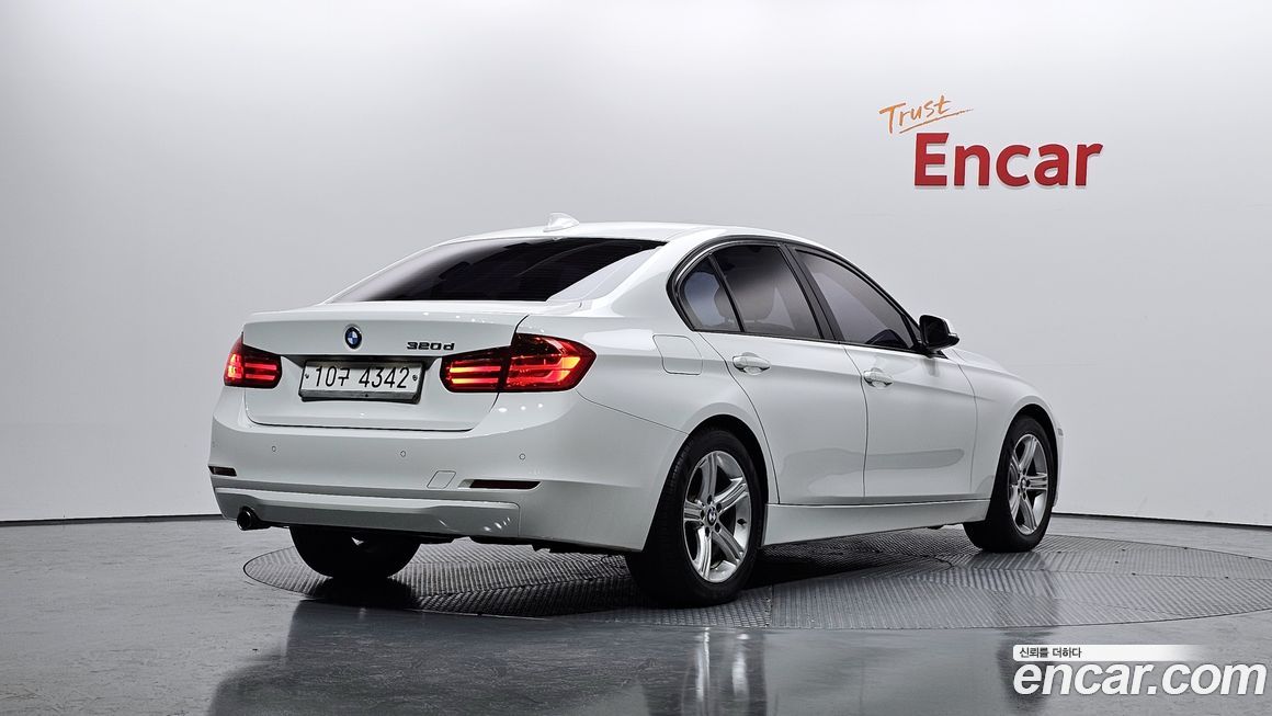 BMW 3-Series 2013