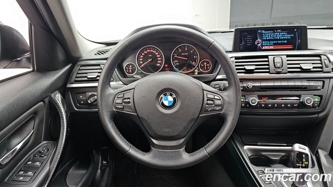 BMW 3-Series 2013