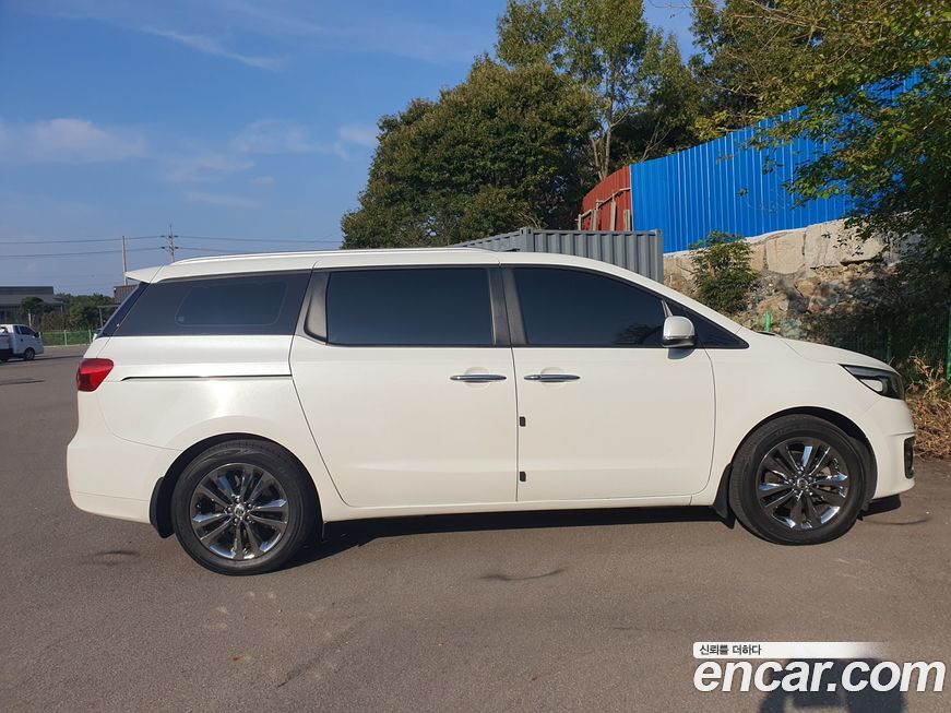 Kia Canival 2016
