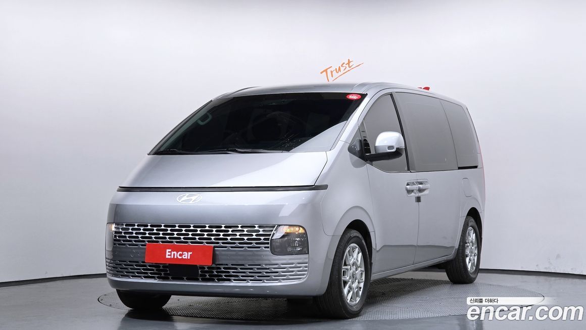 Hyundai Staria 2025