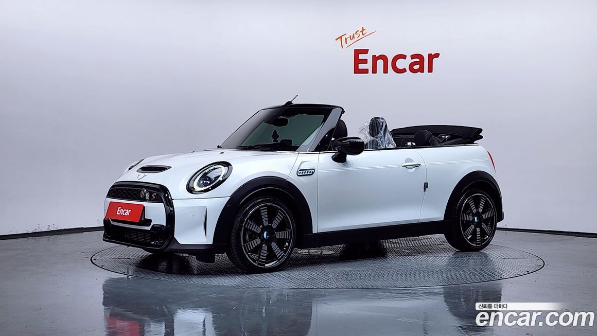 Mini Cooper Convertible 2023