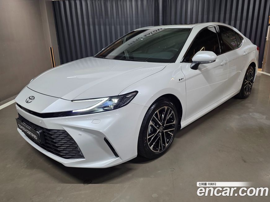 Toyota Camry 2025
