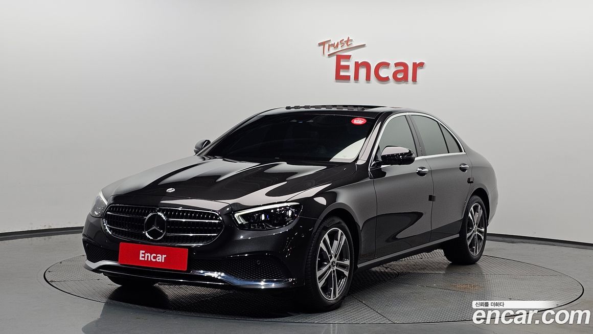 Mercedes-Benz E-Class 2022