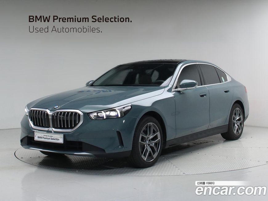 BMW 5-Series 2025