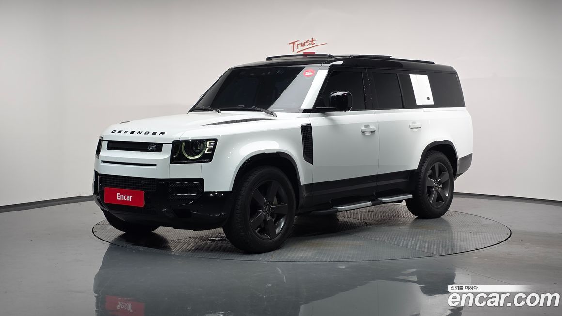 Land Rover Defender 2023