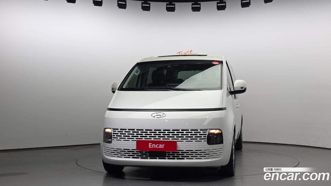 Hyundai Staria 2022