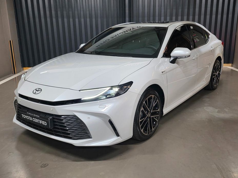 Toyota Camry 2025