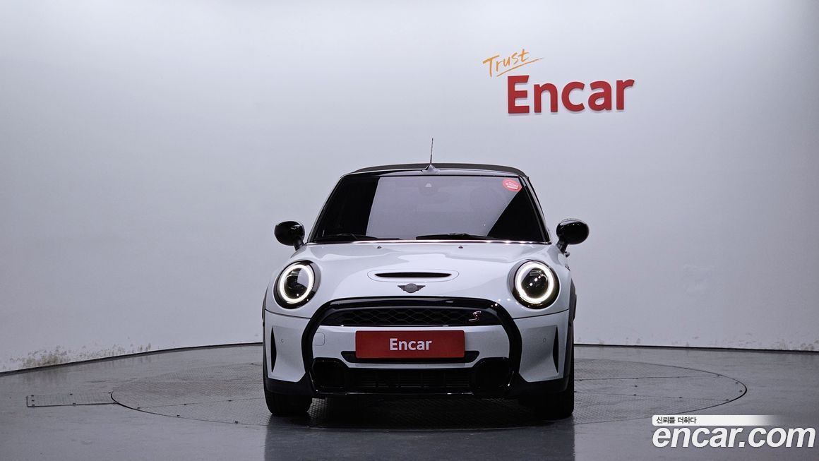 Mini Cooper Convertible 2024