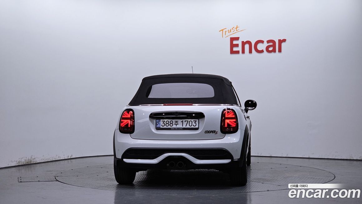 Mini Cooper Convertible 2024