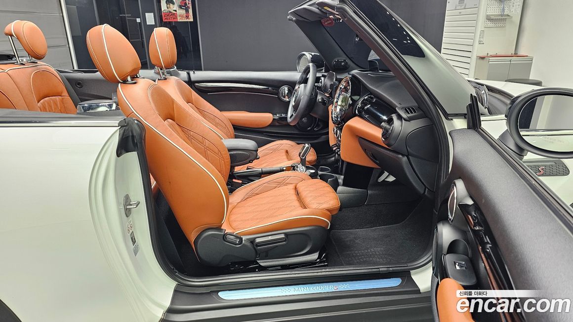 Mini Cooper Convertible 2024