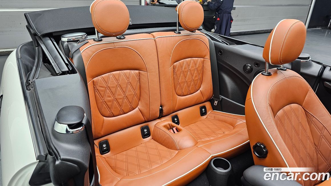 Mini Cooper Convertible 2024