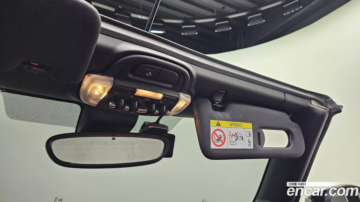 Mini Cooper Convertible 2024