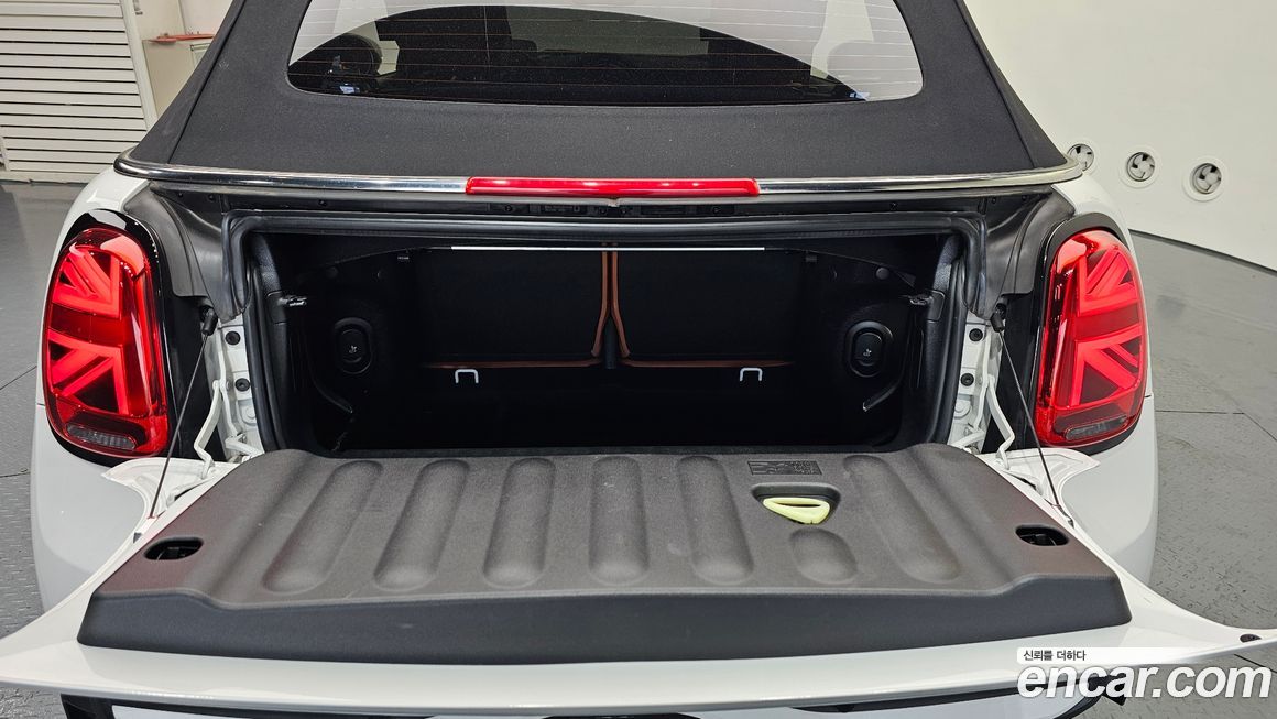 Mini Cooper Convertible 2024