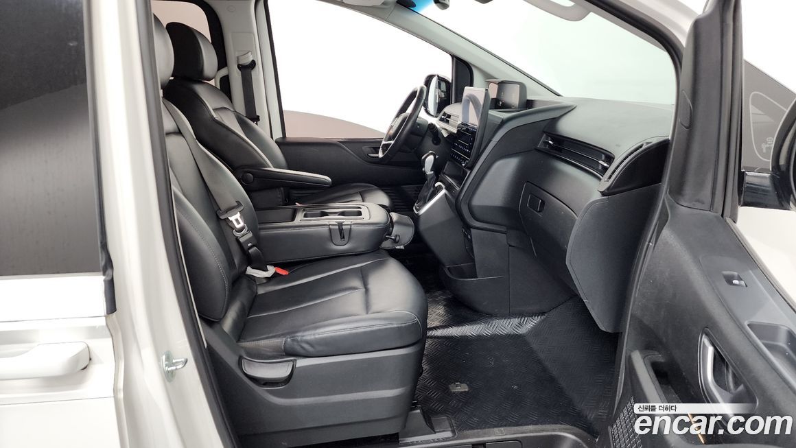 Hyundai Staria 2023
