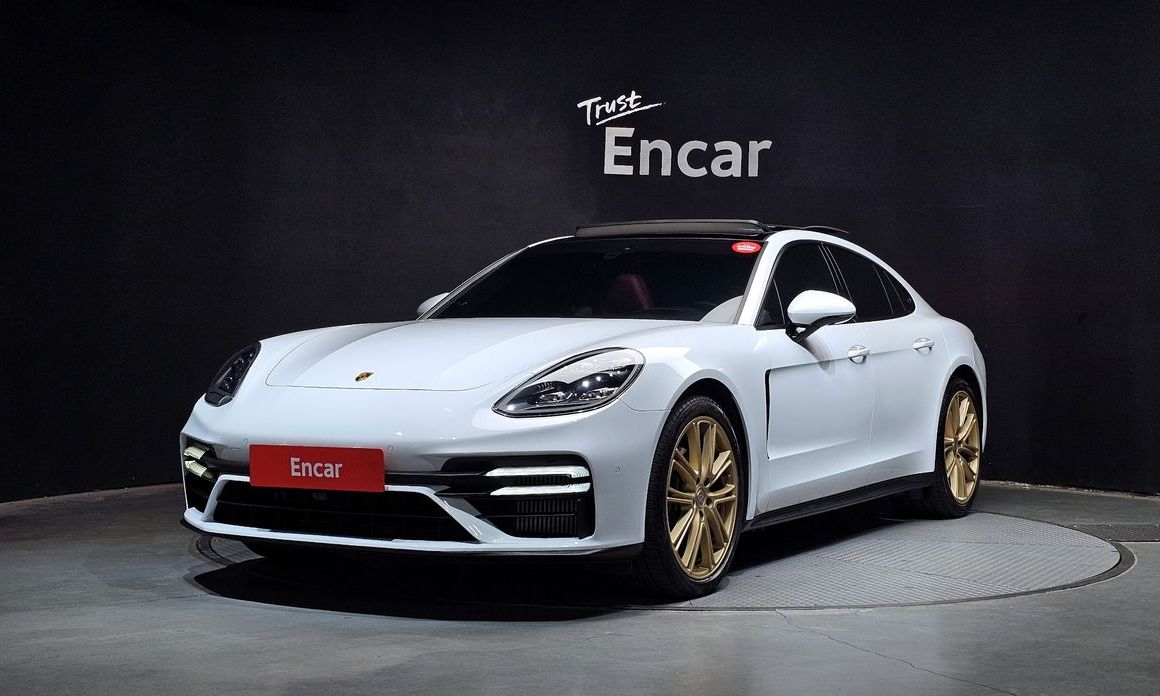 Porsche Panamera 2022
