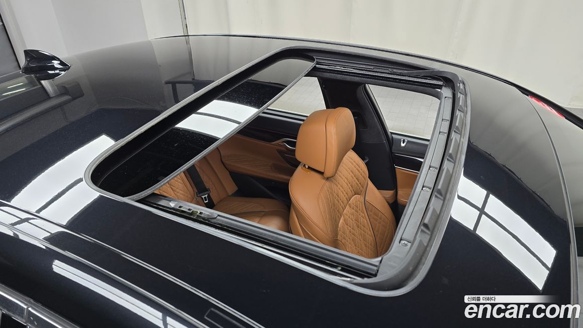 BMW 7-Series 2021