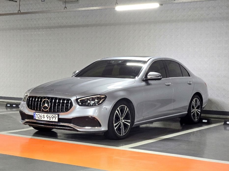 Mercedes-Benz E-Class 2021