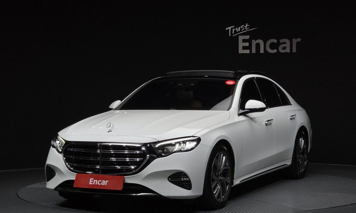 Mercedes-Benz E-Class 2024