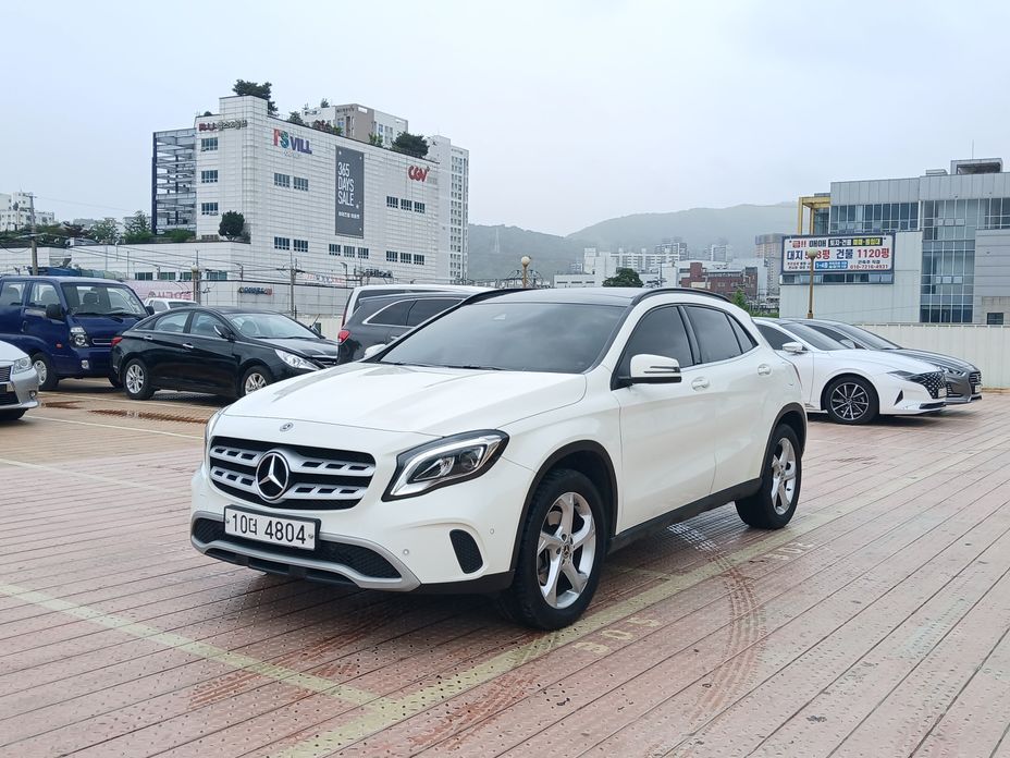 Mercedes-Benz GLA-Class 2018