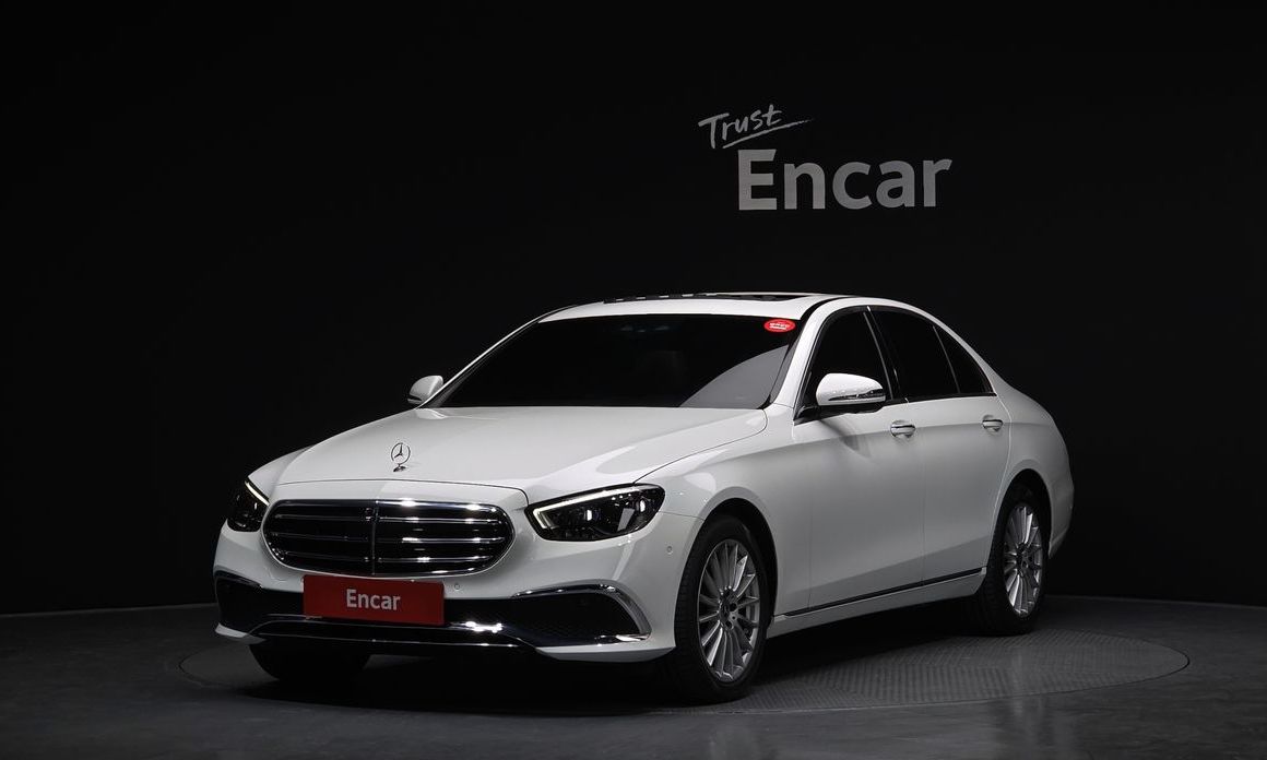 Mercedes-Benz E-Class 2022