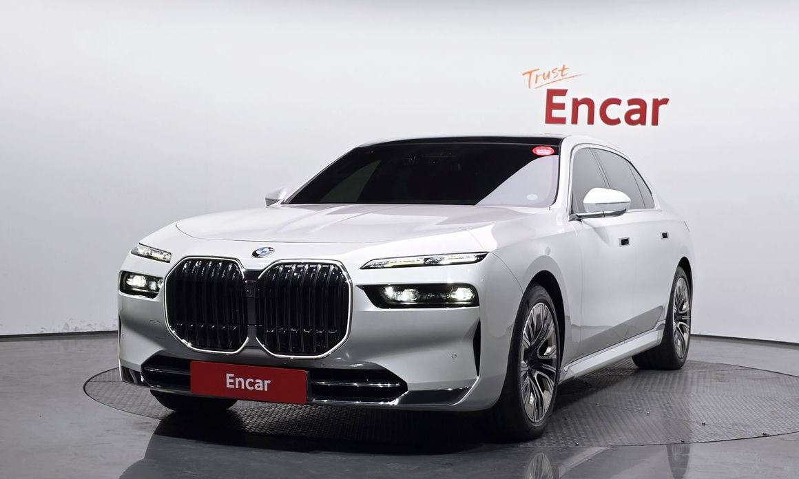 BMW 7-Series 2023
