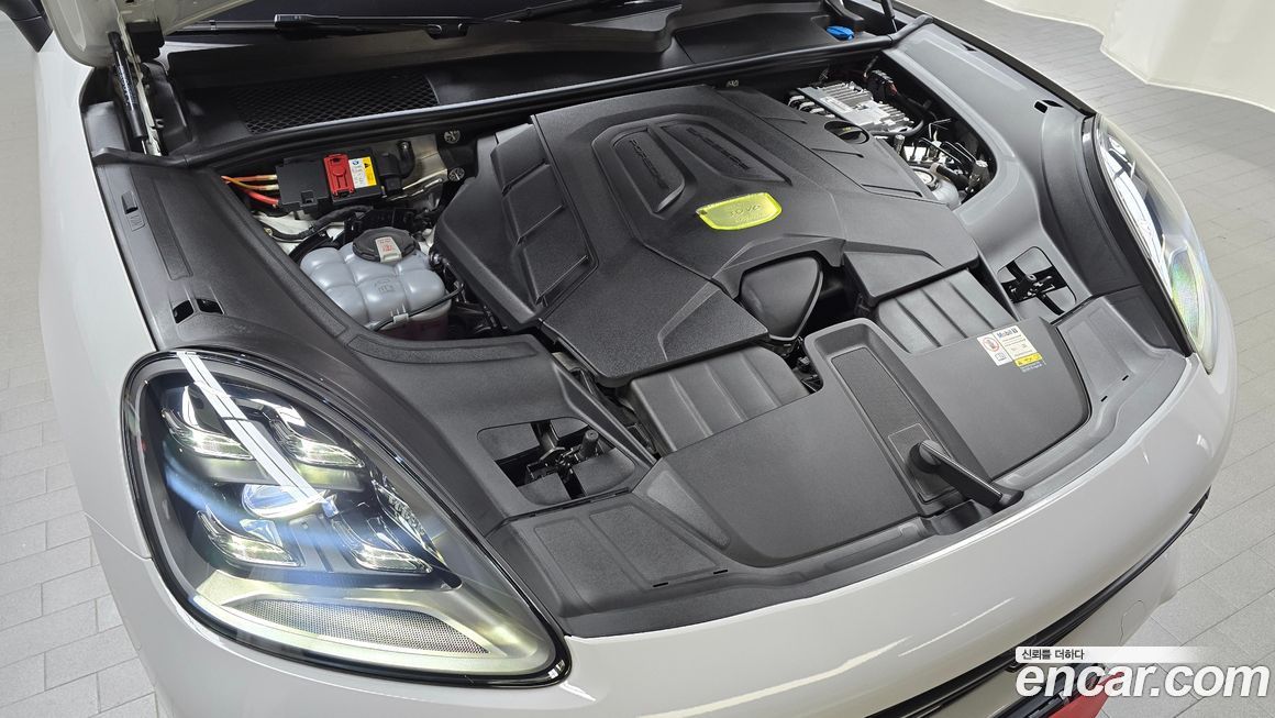 Porsche Cayenne 2023