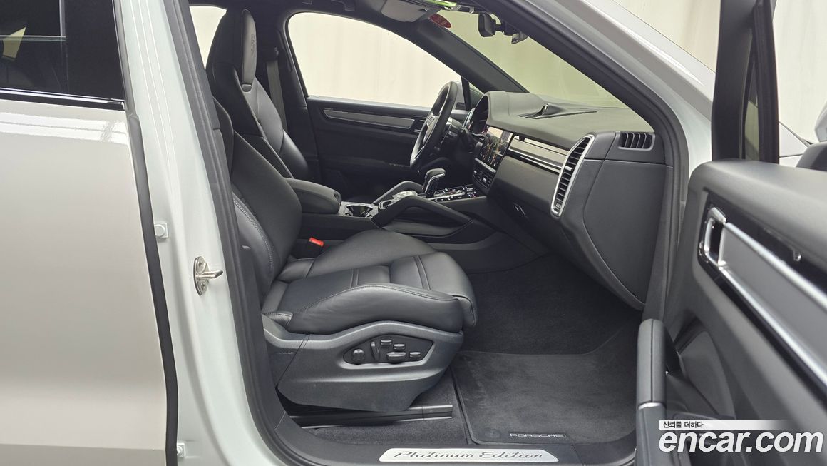 Porsche Cayenne 2023