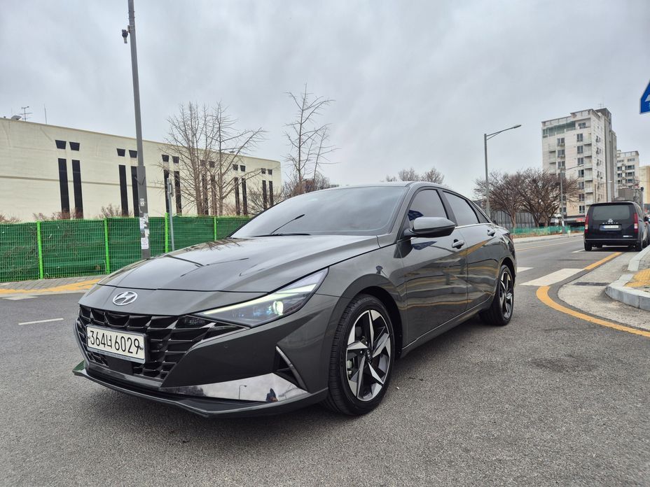 Hyundai AVANTE 2021