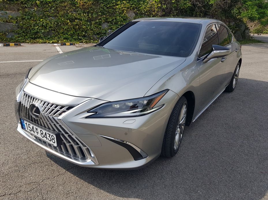 Lexus ES 2026