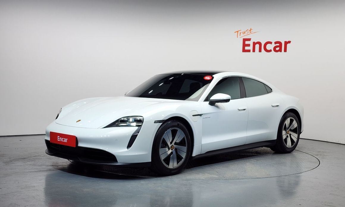Porsche Taycan 2023