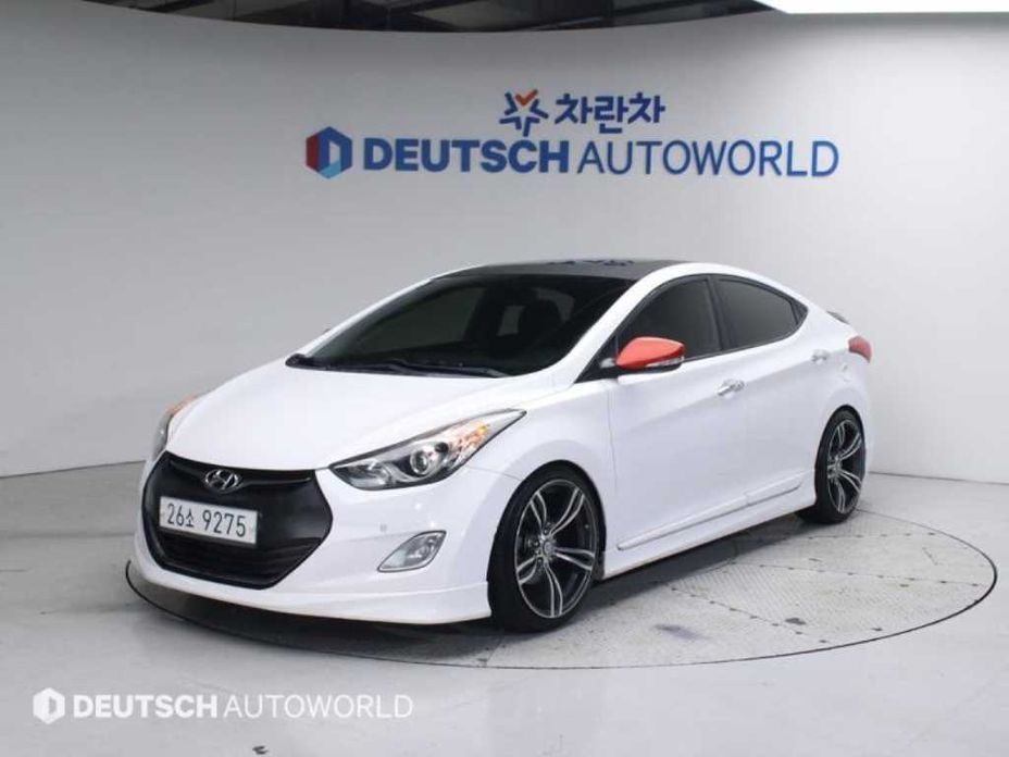 Hyundai AVANTE 2013