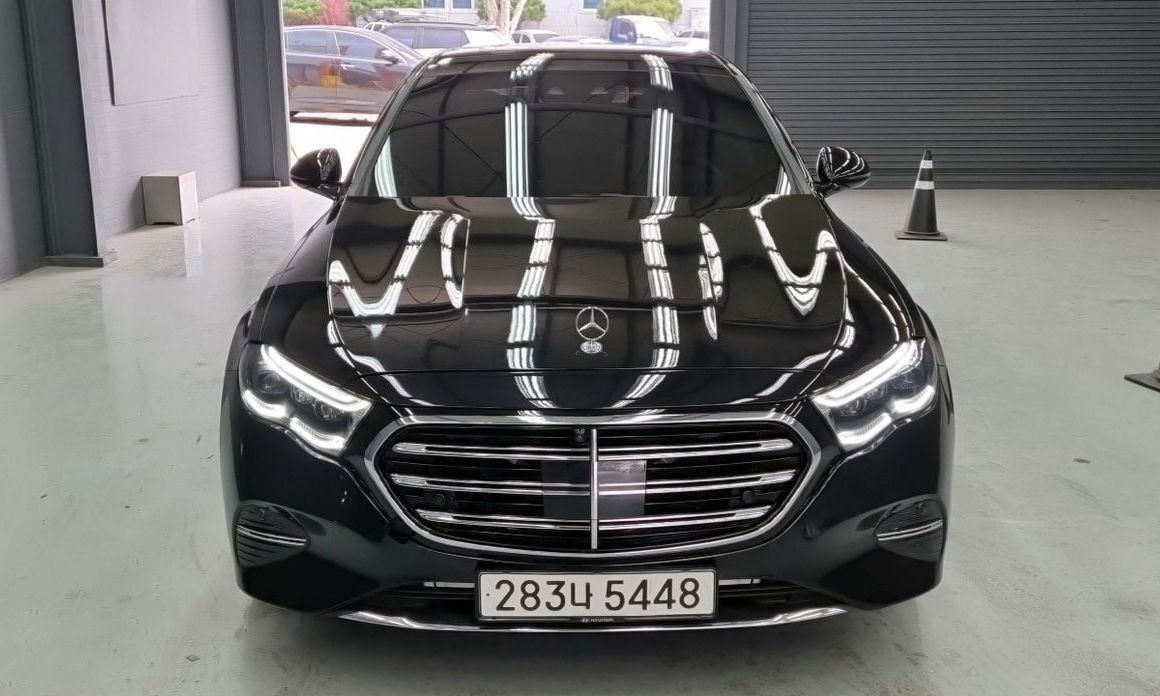 Mercedes-Benz E-Class 2024