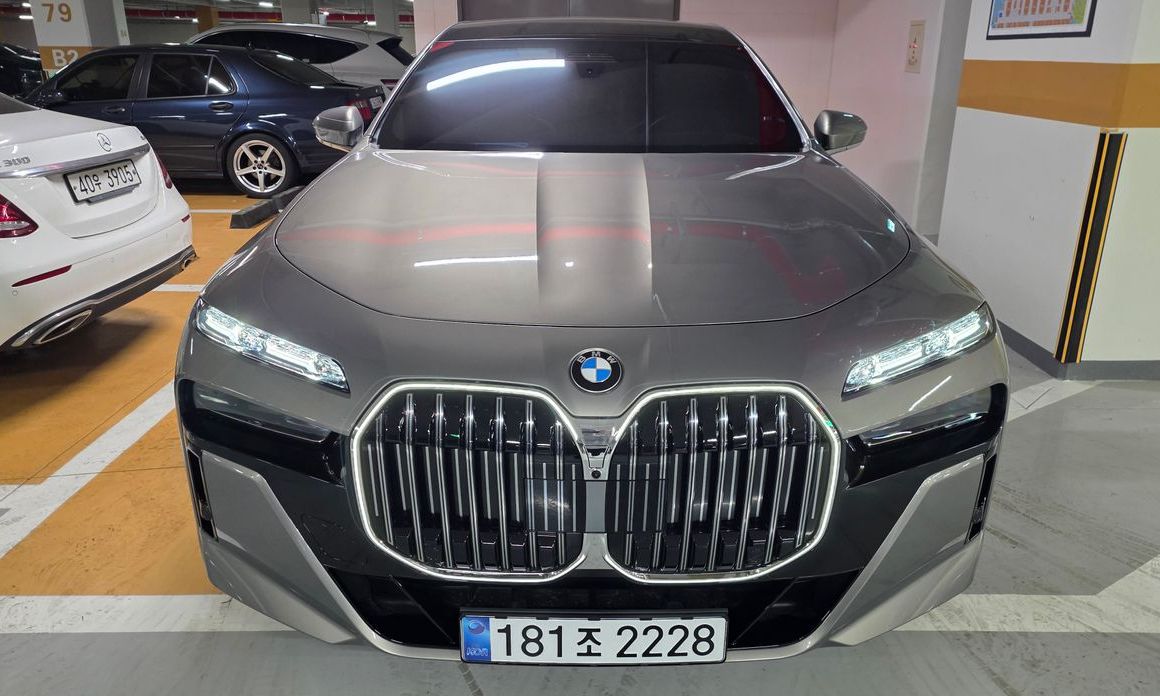 BMW 7-Series 2025