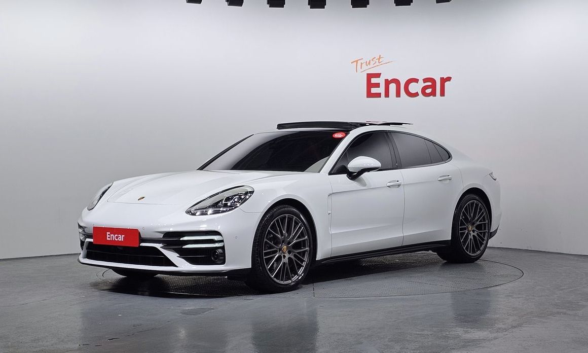 Porsche Panamera 2023