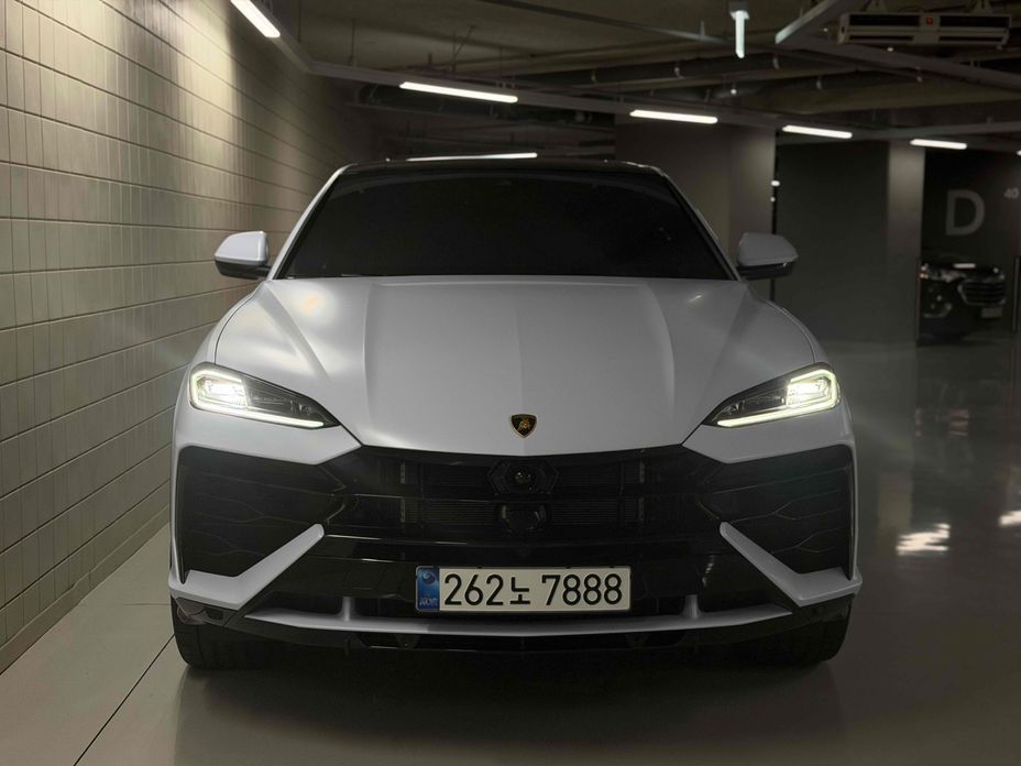 Lamborghini Urus 2025