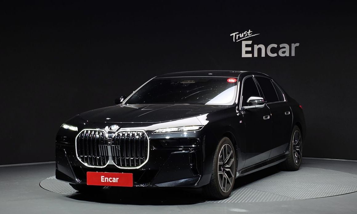 BMW 7-Series 2024