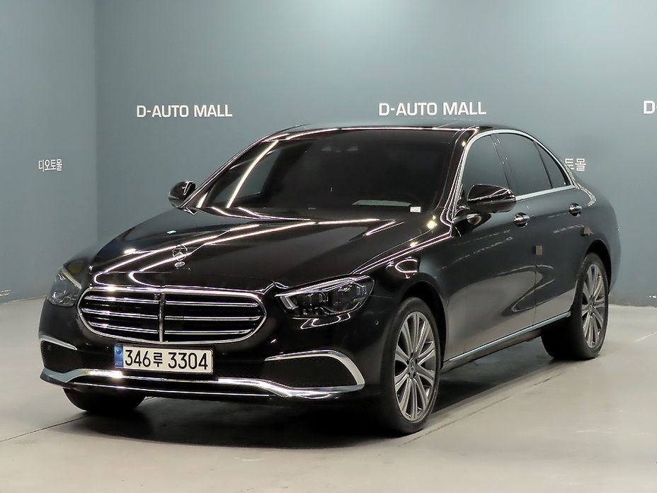 Mercedes-Benz E-Class 2023