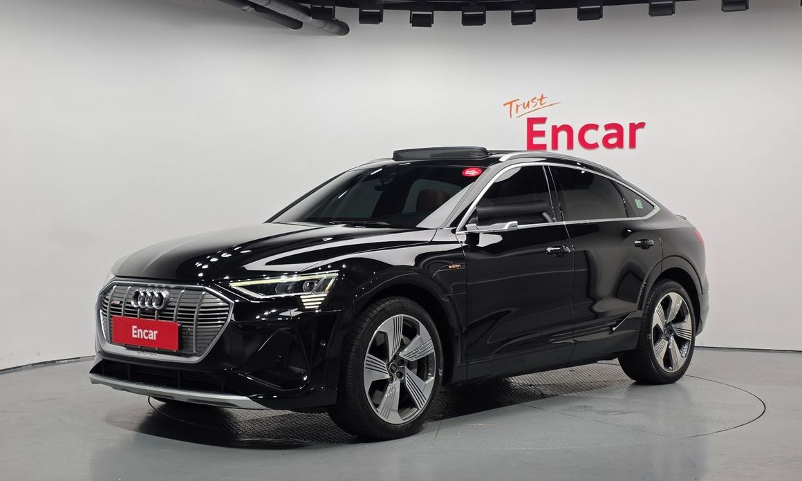 Audi e-tron 2023
