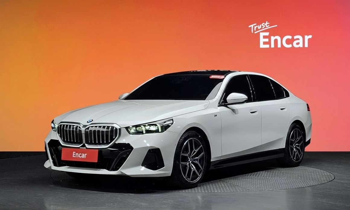 BMW 5-Series 2025