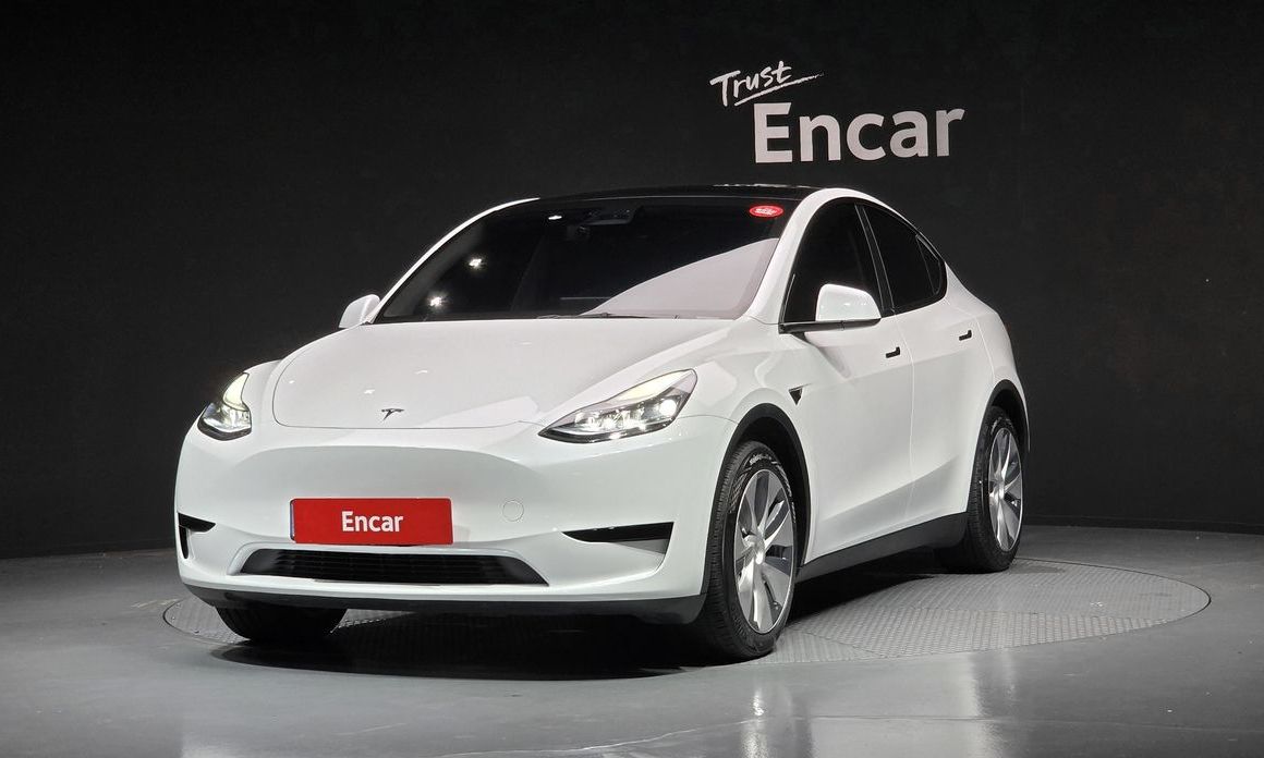 Tesla Model Y 2023