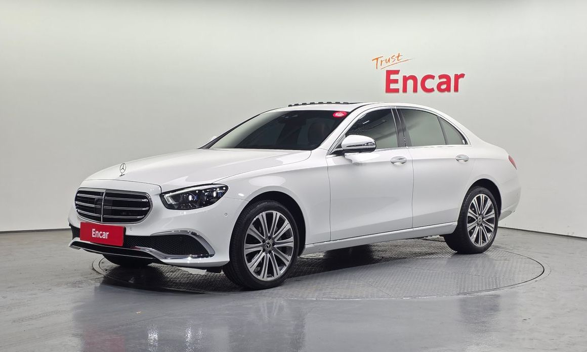 Mercedes-Benz E-Class 2023