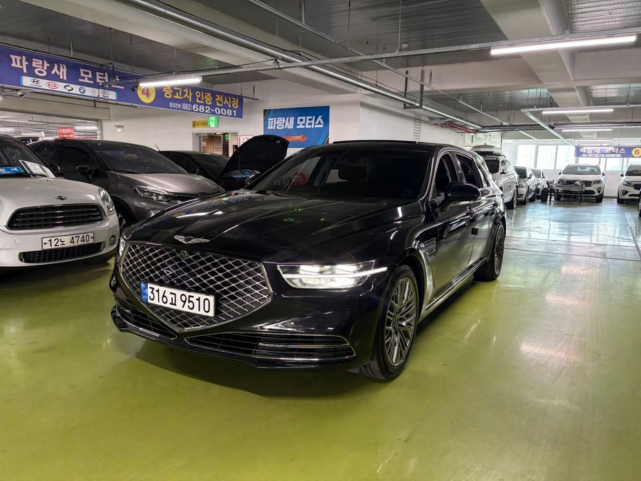 Genesis G90 2021