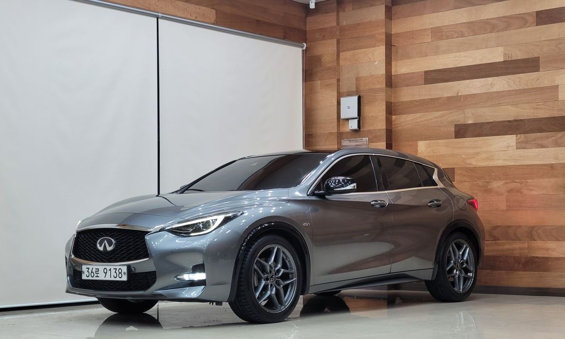 Infiniti Q30 2017
