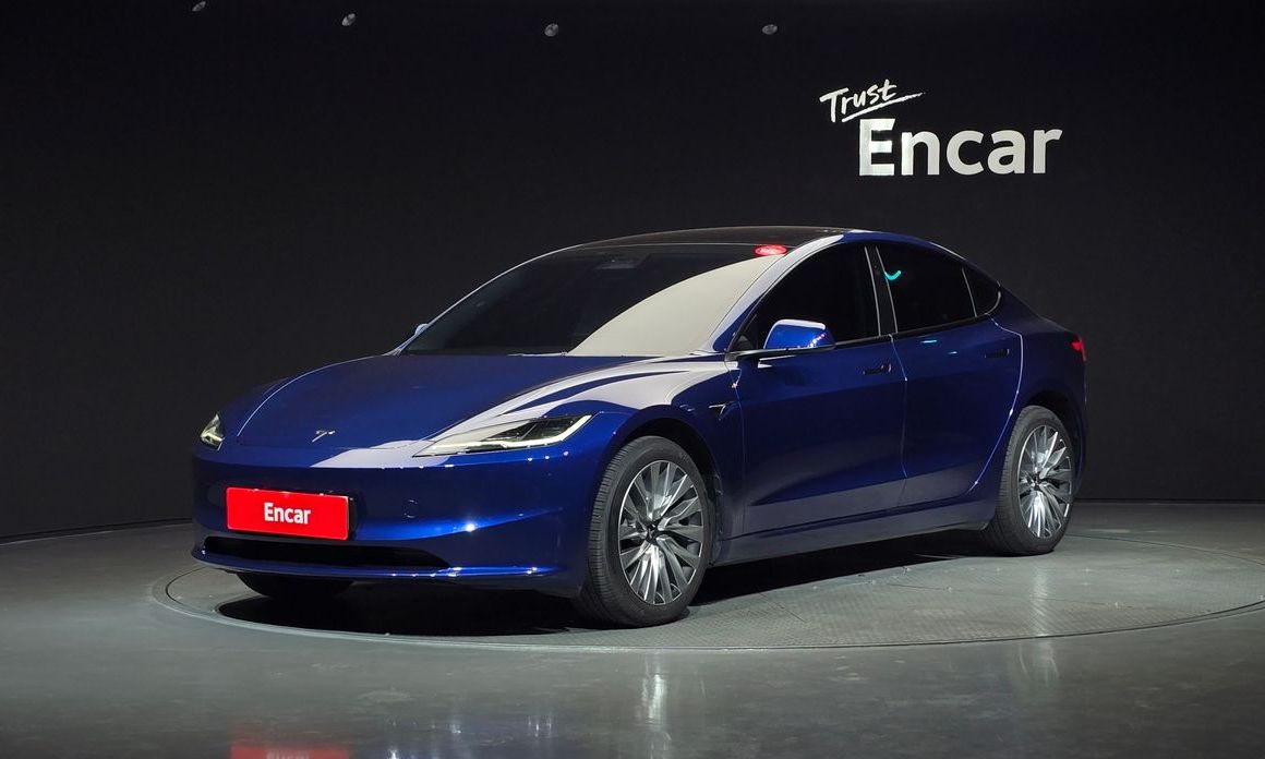 Tesla Model 3 2024