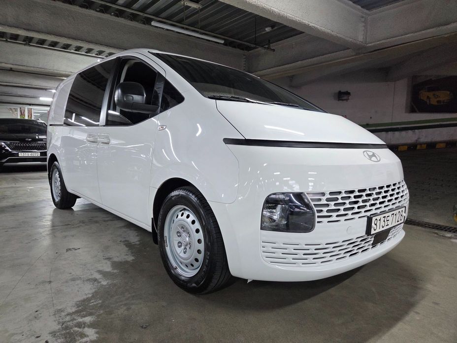 Hyundai Staria 2023